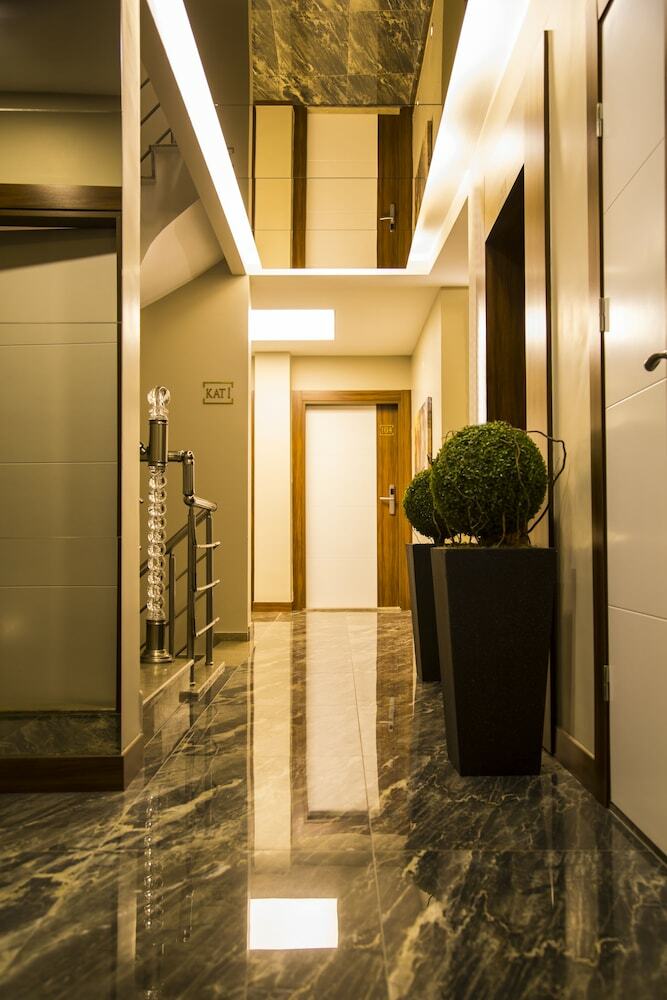 Maxuite Hotel In Home
