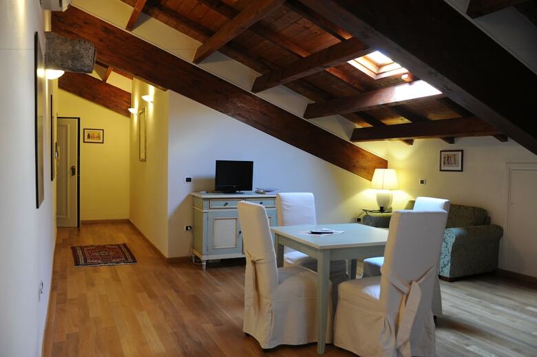 Apartamento Quart� Say�l