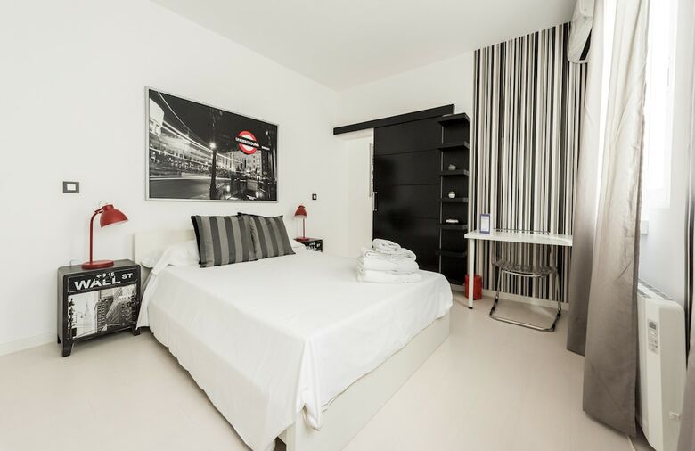 Apartamentos Plaza de La Morer�a City Center