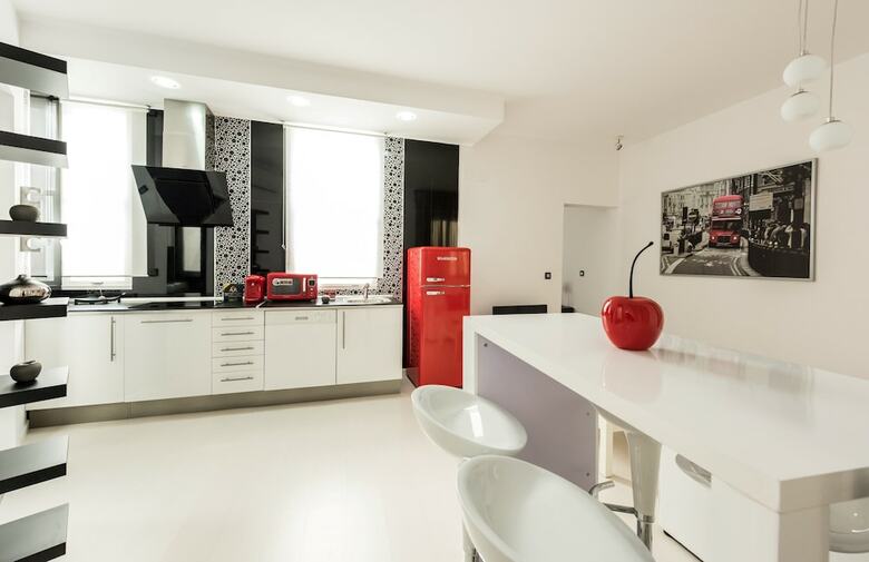 Apartamentos Plaza de La Morer�a City Center
