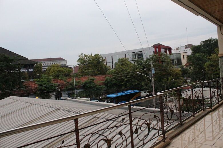 Hostal Imam Bonjol Hostel