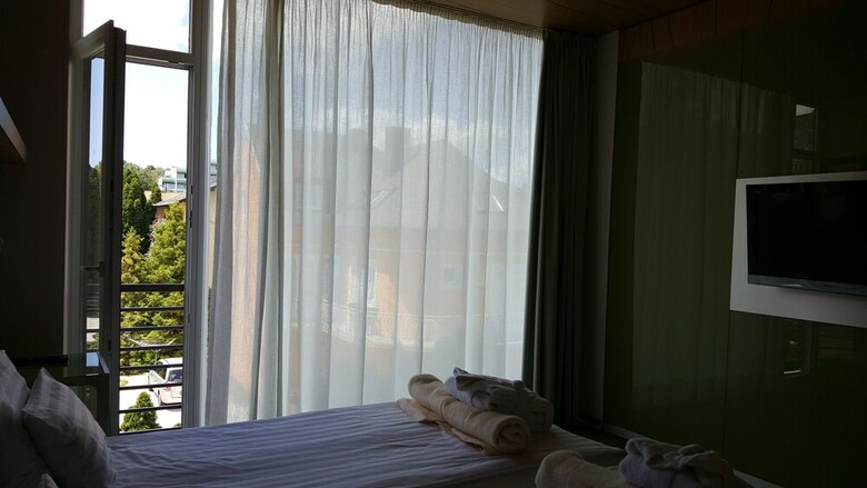 Hotel Zena Beauty & Shopping Center