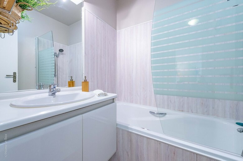 Frenila 2 Bedrooms Apartment - 8 People