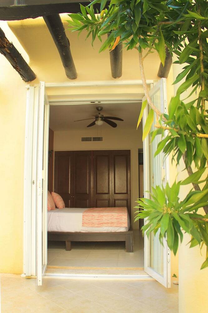 Apartamentos Luna Maya Beautiful 2br Beach Condo
