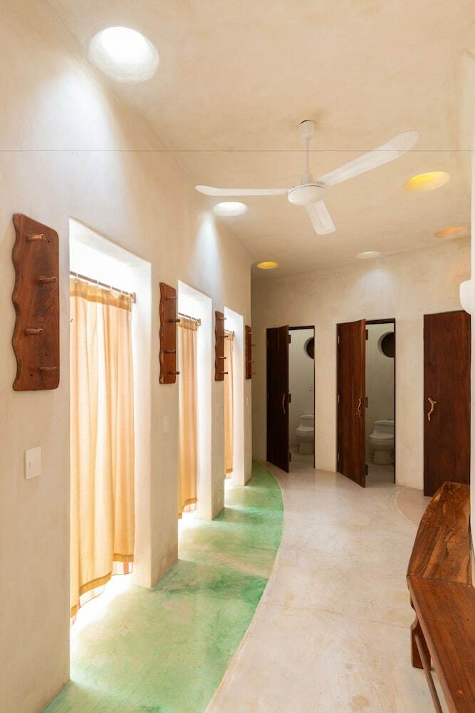 Hotel Holistika