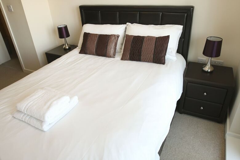 Modern Apartment, Wilmington Close