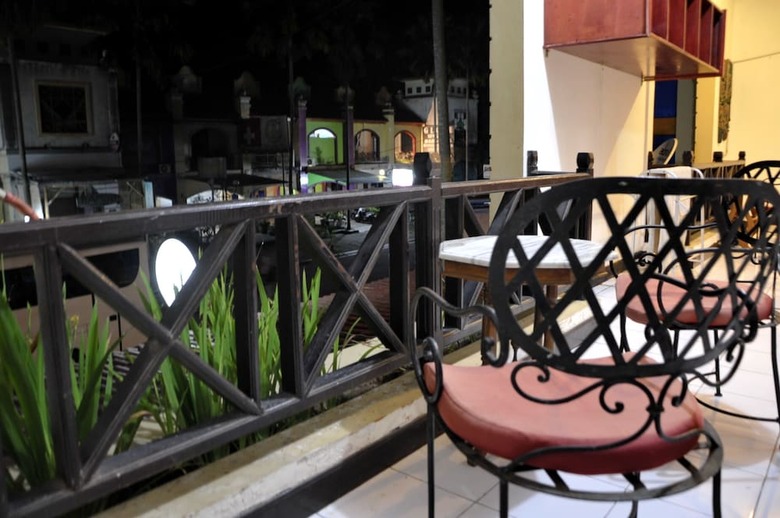 Hostal On The Way Hostel & Lounge