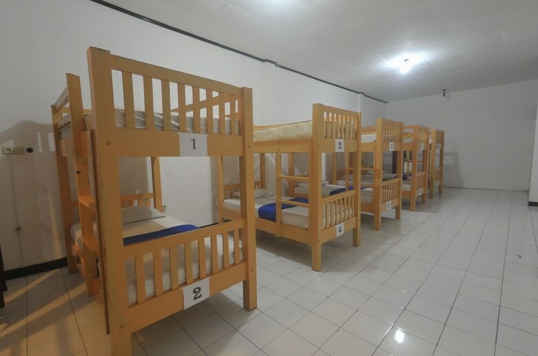 Hostal On The Way Hostel & Lounge