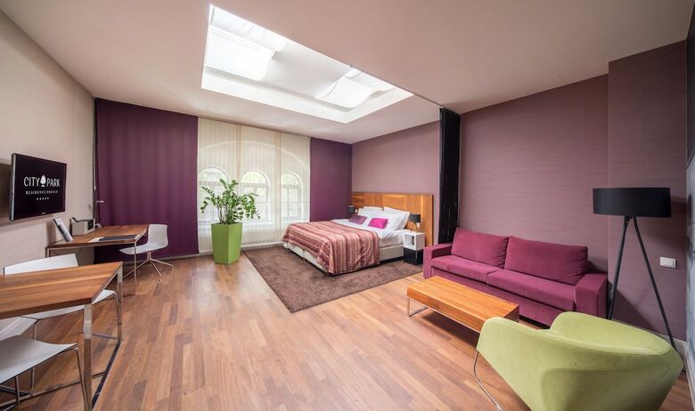 City Park Hotel & Residence
