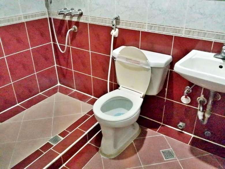 Orchids Drive Inn Hotel And Restaurant