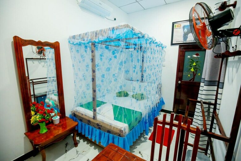 Hotel Nehansa Resort And Safari