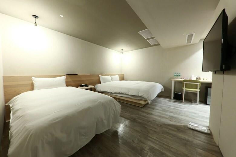Li Gang Hotel II