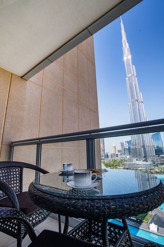 Luxury Staycation - The Residences Tower