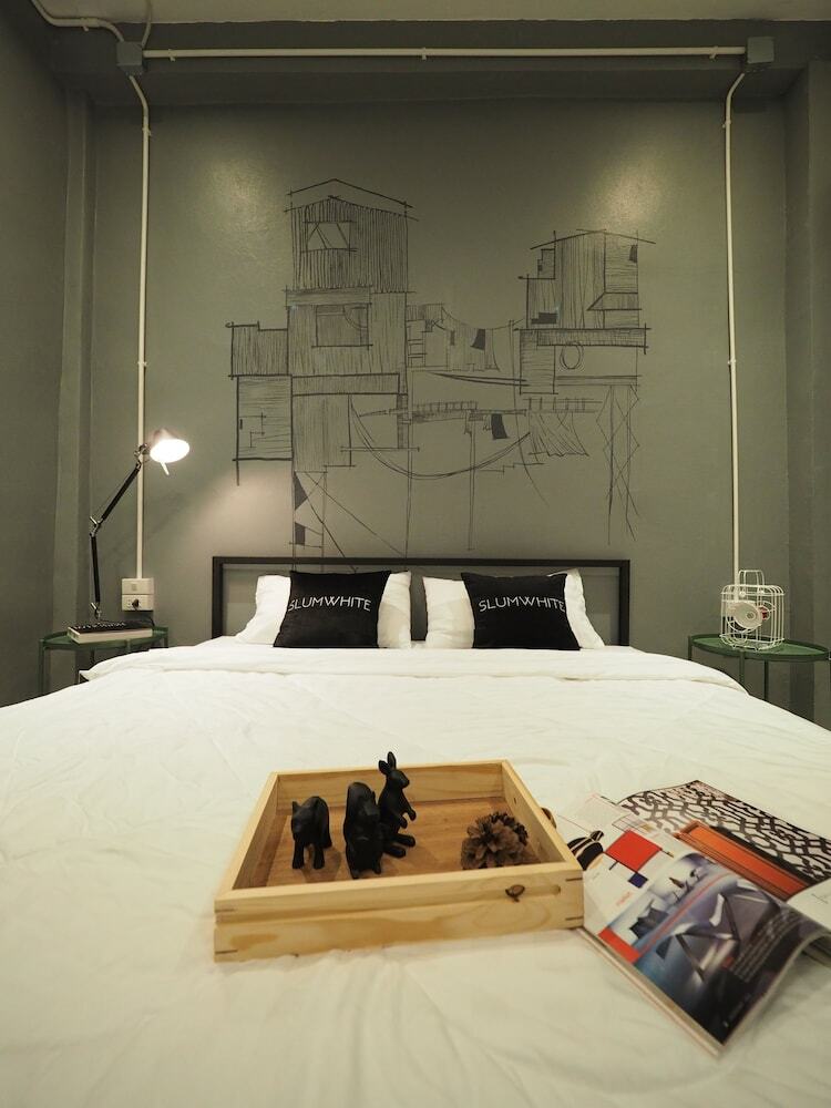 Hostal Slumwhite Hostel