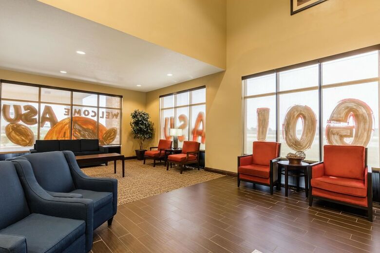 Hotel Comfort Suites Jonesboro University Area