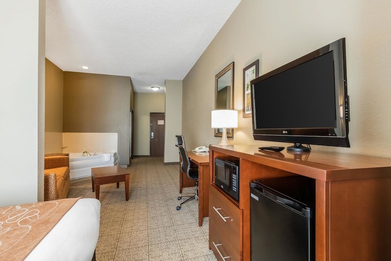 Hotel Comfort Suites Jonesboro University Area