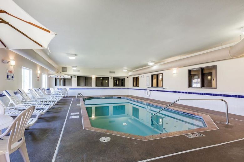 Hotel Comfort Suites Jonesboro University Area