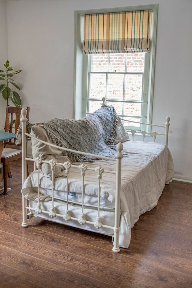 Aparthotel Route 2 Topsham