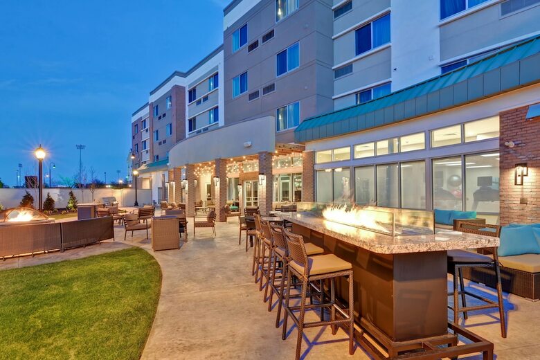 Hotel Courtyard By Marriott Long Island Islip/courthouse Complex
