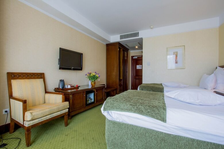 Hotel Ramada By Wyndham Brasov