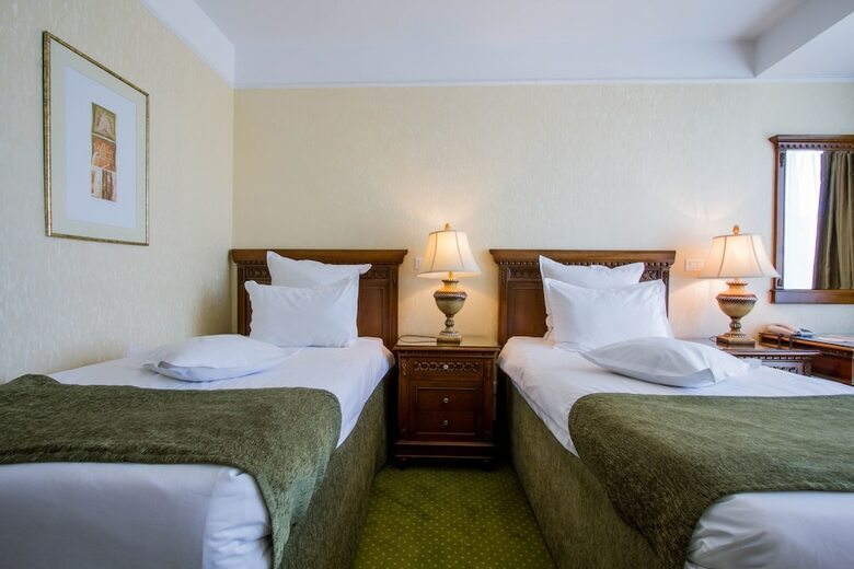 Hotel Ramada By Wyndham Brasov