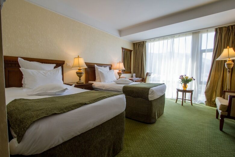 Hotel Ramada By Wyndham Brasov