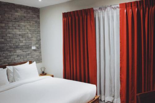 Henry's Hotel & Gastropub