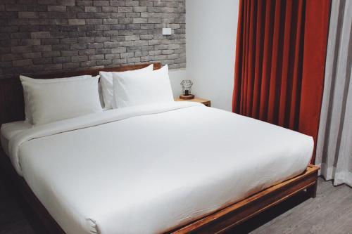Henry's Hotel & Gastropub