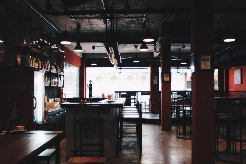 Henry's Hotel & Gastropub