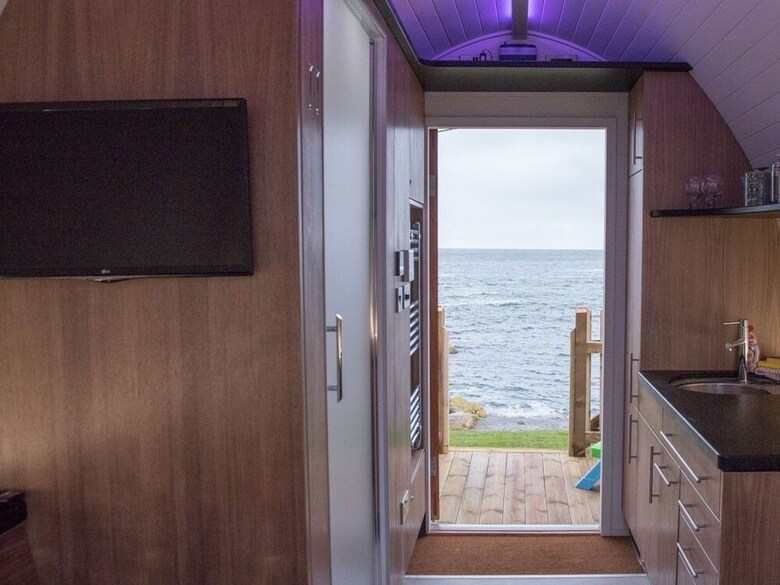 Door To The Shore - Seafront Cottages