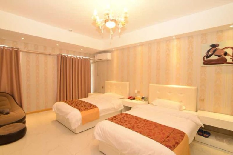 Luoyang Jiayue Theme Hotel