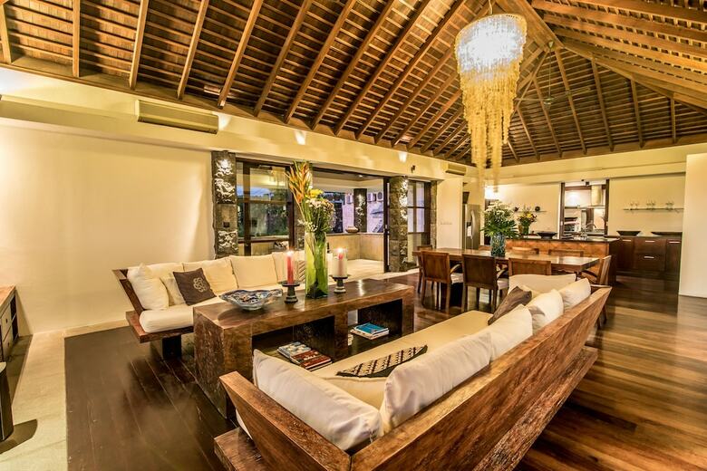 Absolute Cliff Front Pandawa Beach Villa