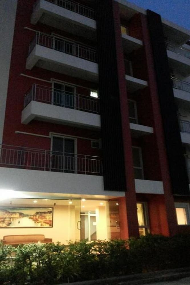 Hotel Apartment Baan Khun Mae
