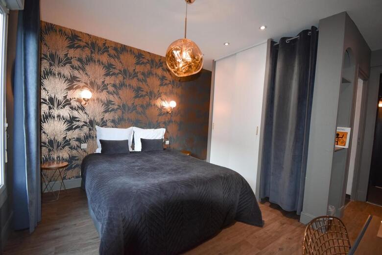 Hotel H�tel Azur Reims