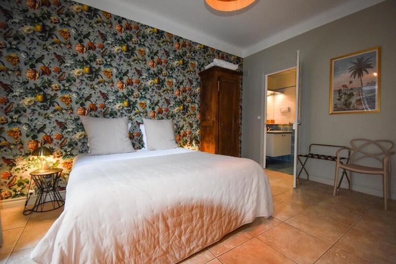 Hotel H�tel Azur Reims