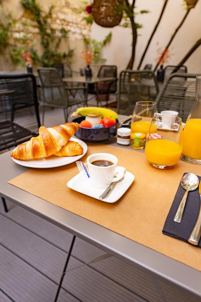 Hotel H�tel Azur Reims