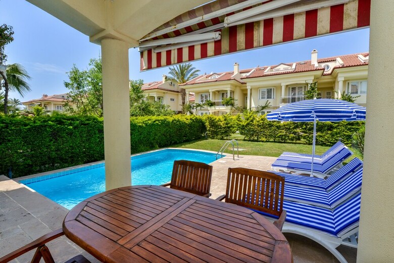 Sunset Beach Villas And Apartments
