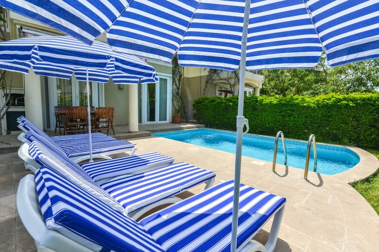 Sunset Beach Villas And Apartments