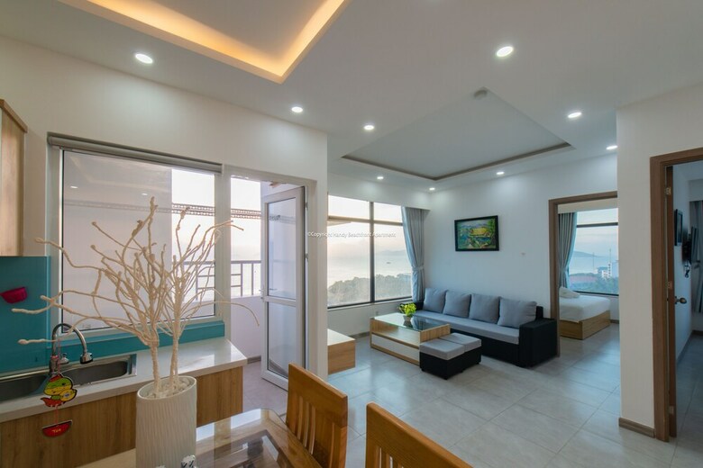 Handy Beachfront Apartment