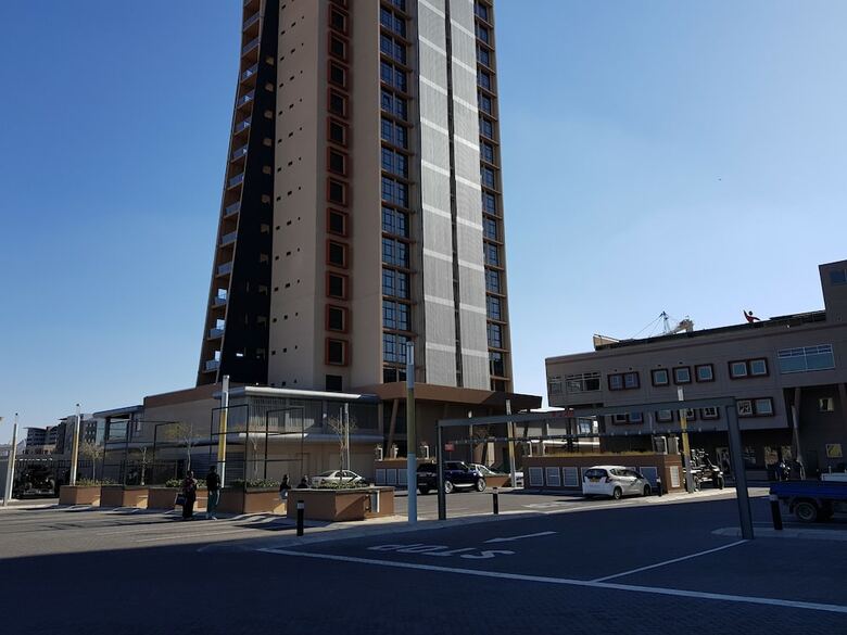Hotel Apartments At Itowers Cbd Gaborone
