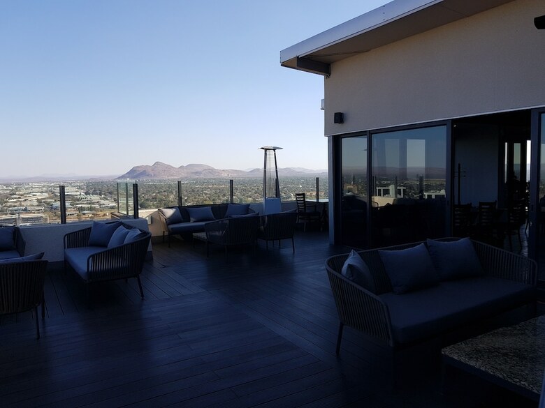 Hotel Apartments At Itowers Cbd Gaborone