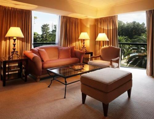 Sheraton Pilar Hotel & Convention Center