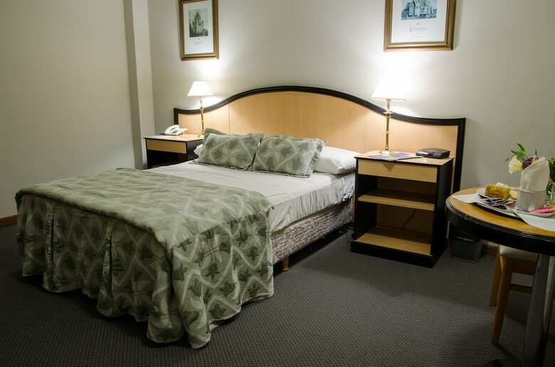 San Nicol�s Plaza Hotel