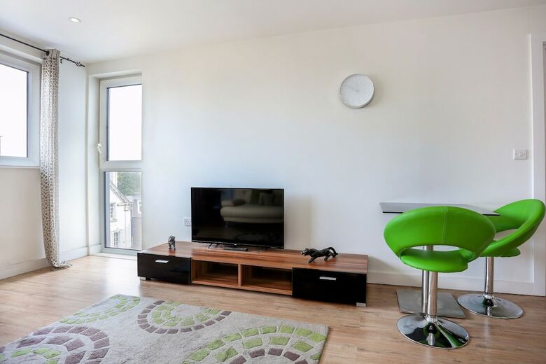 Apartamentos Greenwich Two Bed Flat, With Pool &parking