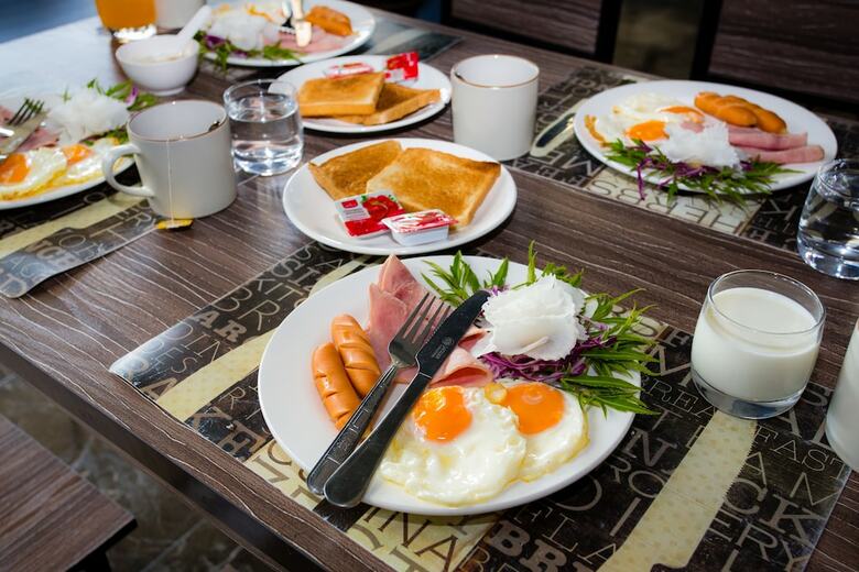 Hostal Khaolak Benzotel Hotel