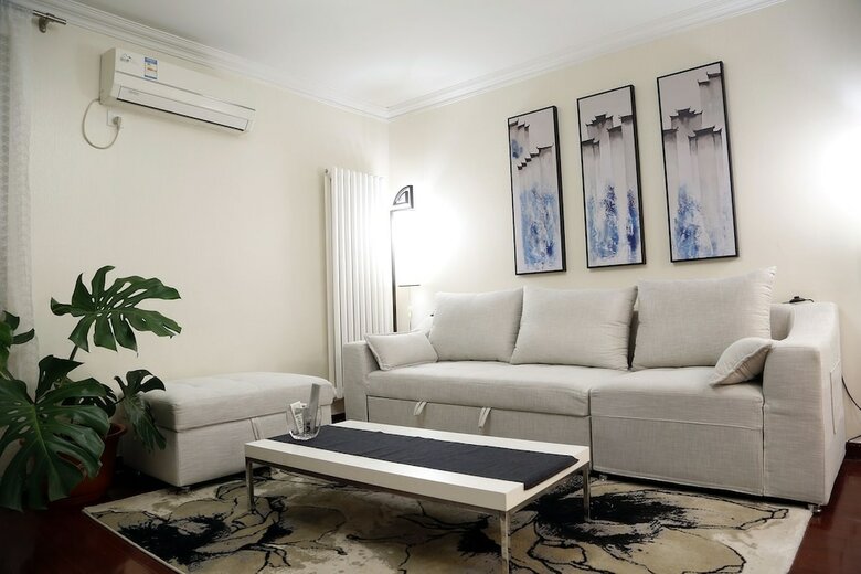 Beijing Sanlitun 2-bedroom Spacious Apartment