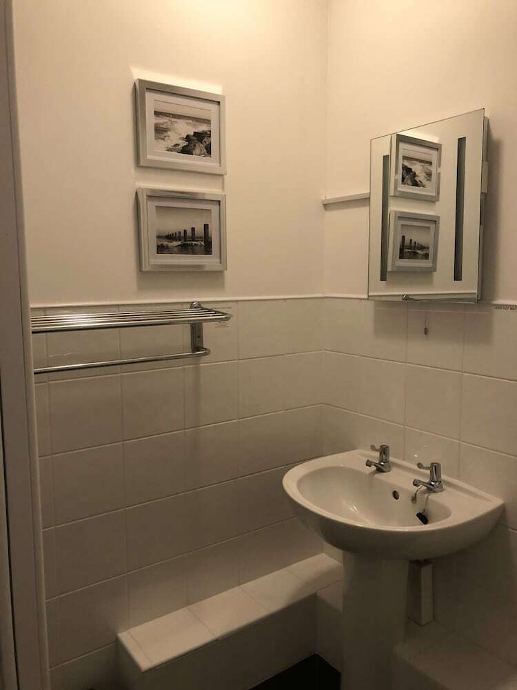 Fountaindale Hotel - Guest House