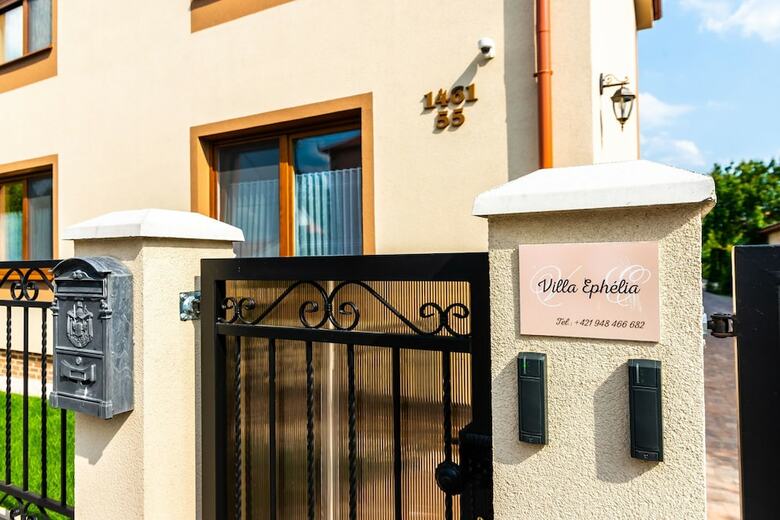 Apartmanovy Dom Villa Eph�lia