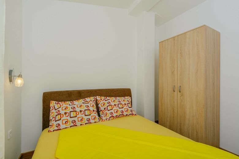 Paradise Bay Apartments