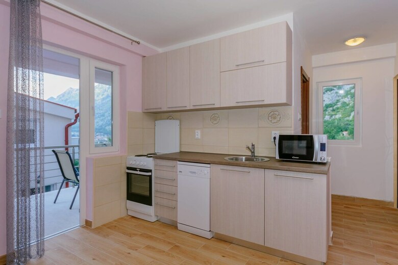 Paradise Bay Apartments